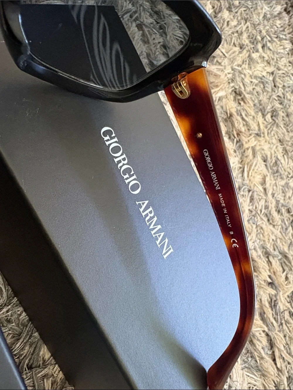 Giorgio Armani AR8002-F Black Tortoise Square Sunglasses Full Set